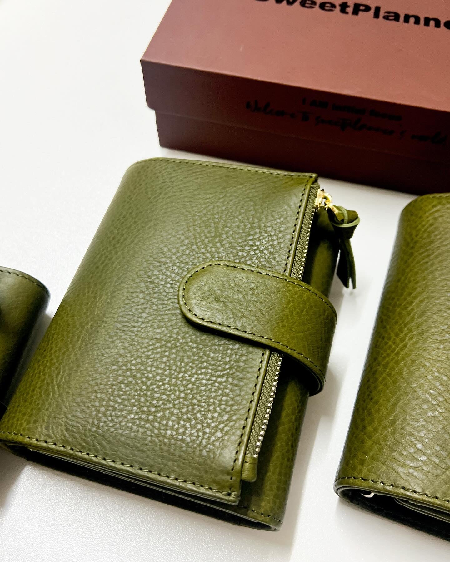 Energy Fold - Genuine Leather Cover - Trifold Pocket Ring Binder - READY TO SHIP