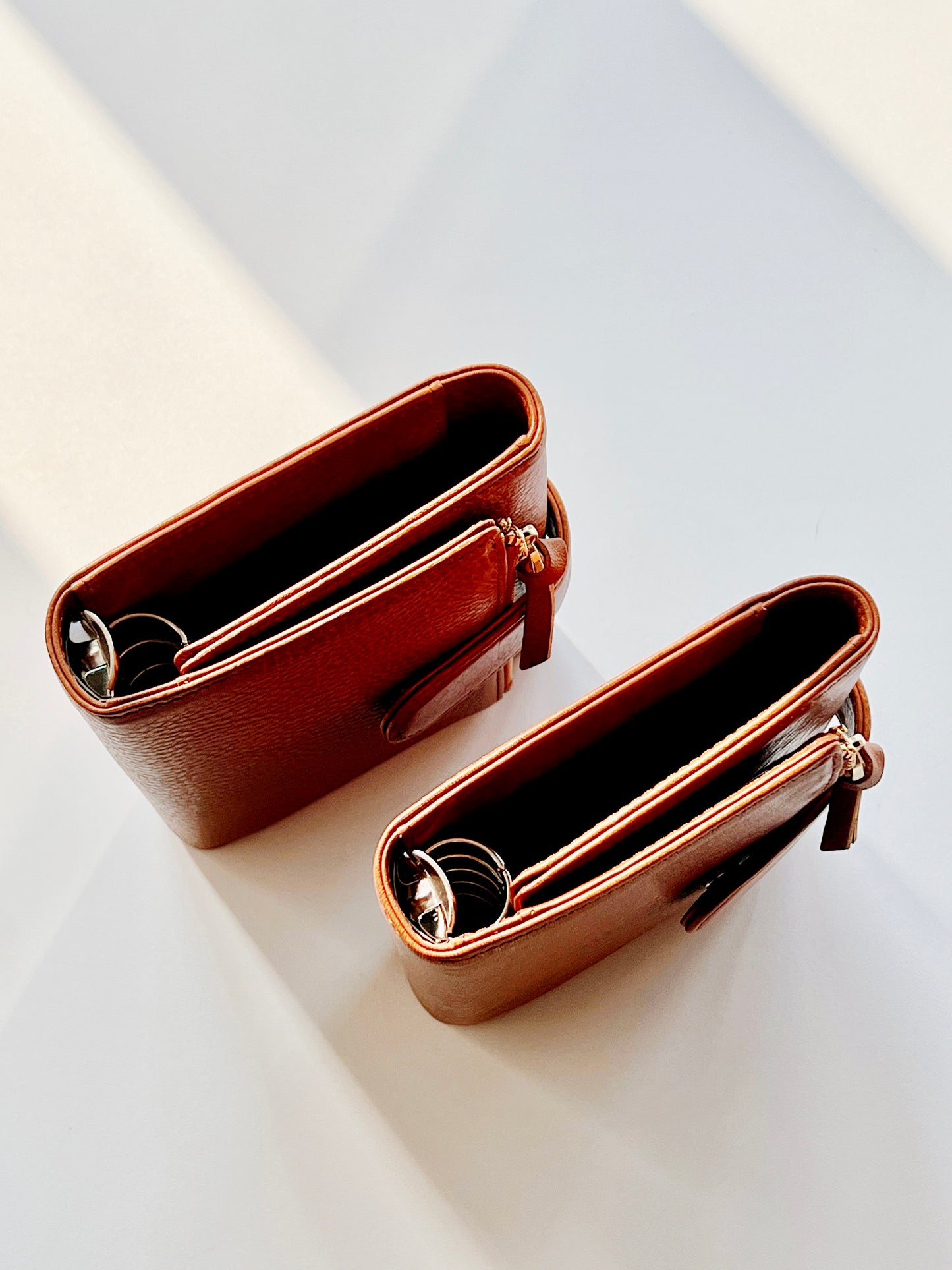 PREORDER (ship by mid-Sept) - Energy Fold - Genuine Leather Cover - Trifold Pocket Ring Binder