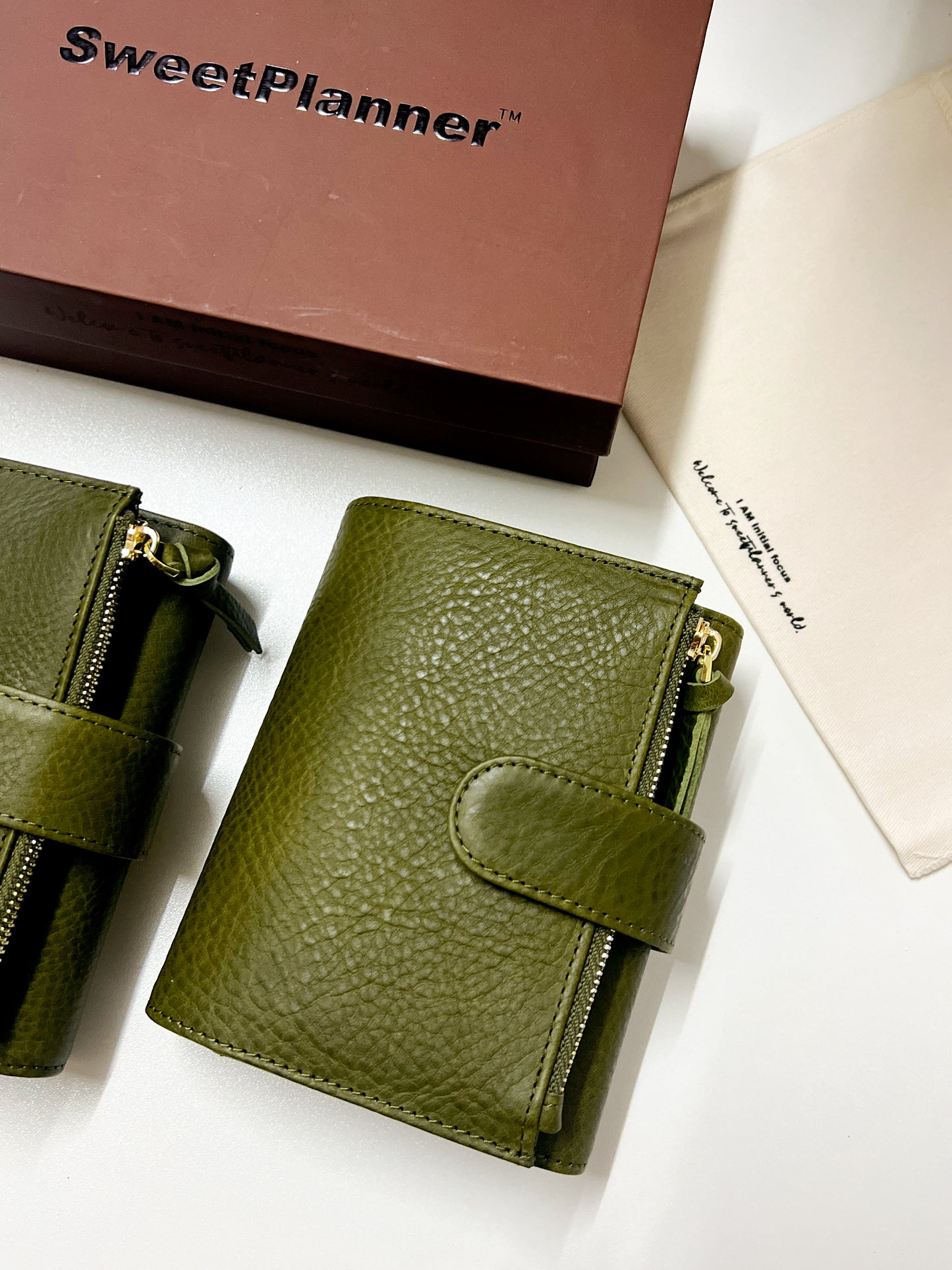 PREORDER (ship by mid-Sept) - Energy Fold - Genuine Leather Cover - Trifold Pocket Ring Binder